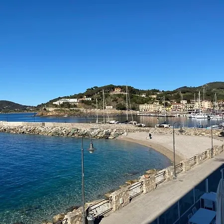 - Goelba * Porto Azzurro